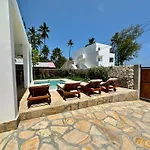 Beachfront Alma Villa With Private Pool Zanzibarhouses