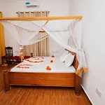 Zanzibar Kivinjeni Beach Bungalows
