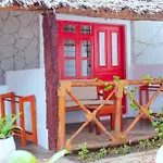 Suda Beach Lodge