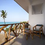 Dhow Beach Boutique Hotel