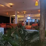 Kivulini Lodge And Restaurant