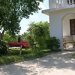 Kizi Dolphin Lodge
