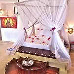 Moonshine Villa Hotel