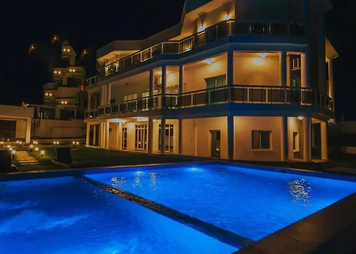 St Beach Villa