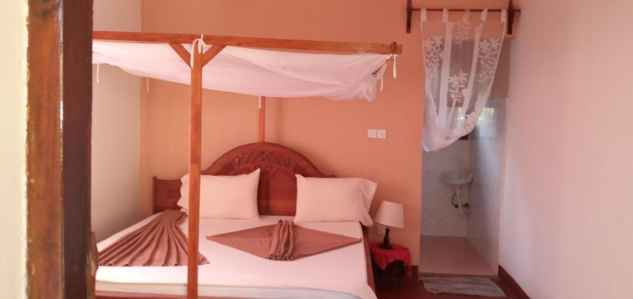 Magharibi House Homestay *
