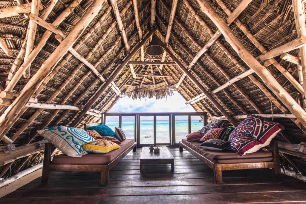 Palafitta Zanzibar * Pingwe