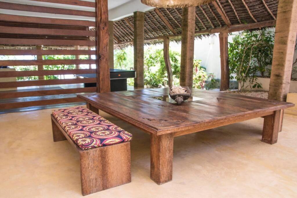 Palafitta Zanzibar Villa