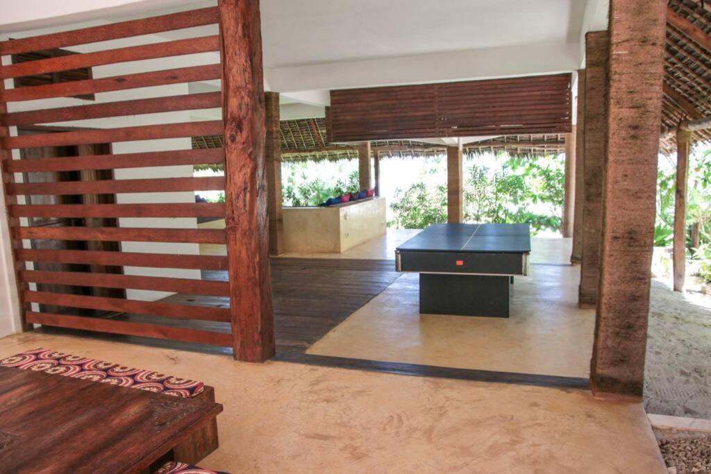 Palafitta Zanzibar Villa Pingwe