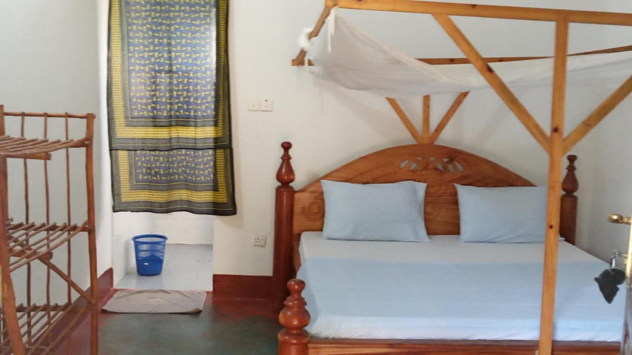 Magharibi House Homestay *