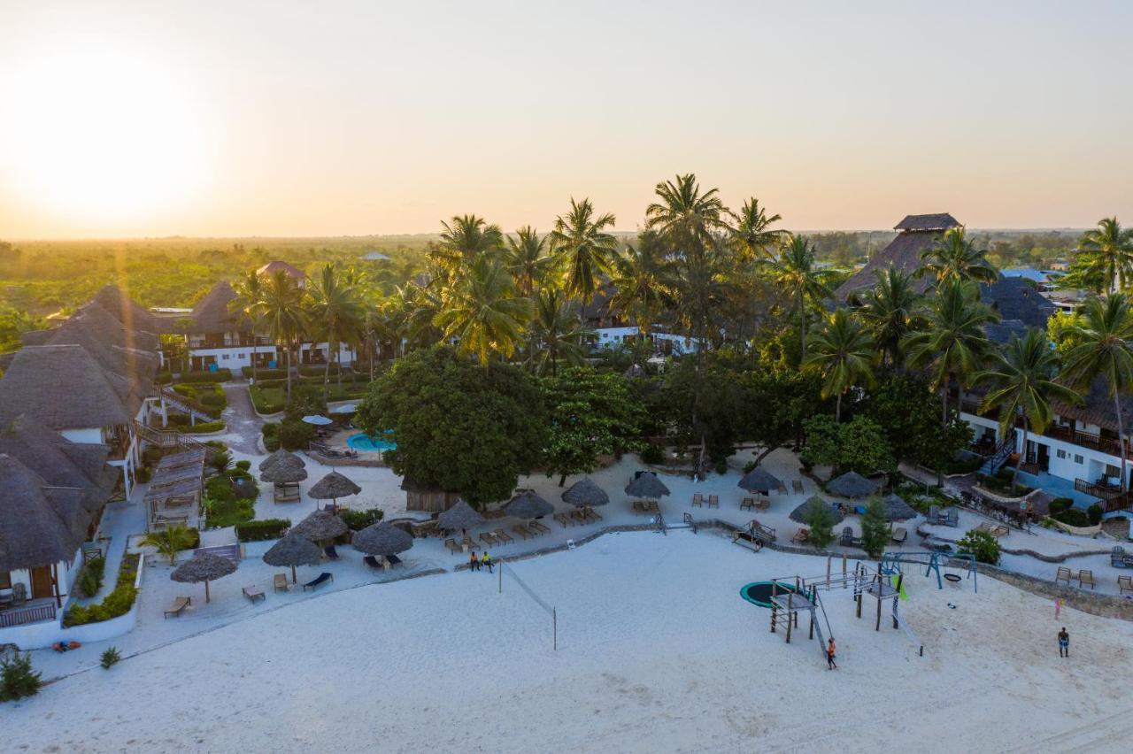 Resort Paradise & Uroa
