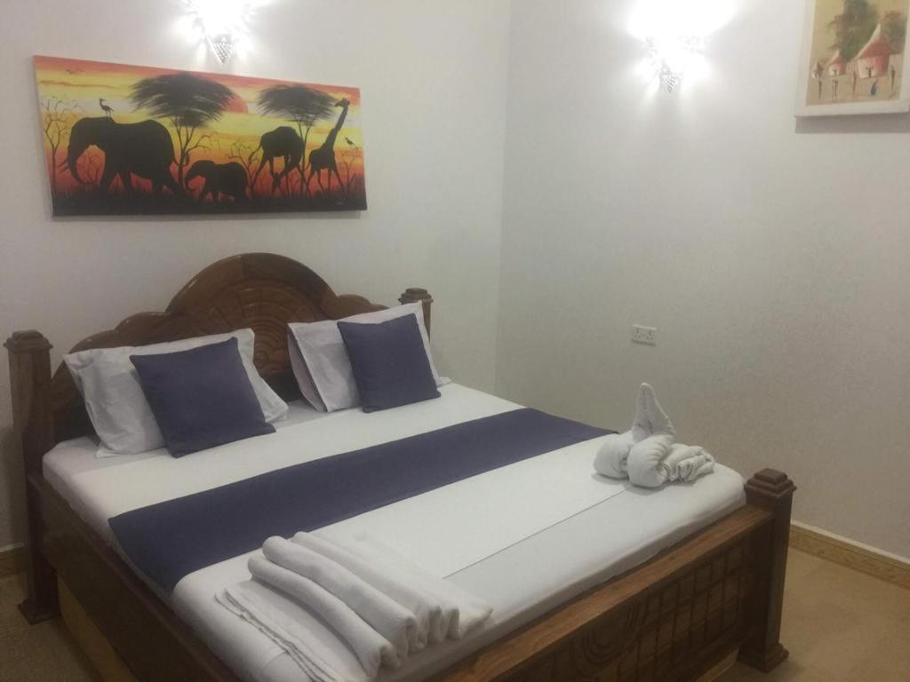 Tropicana Bed & Breakfast 3*