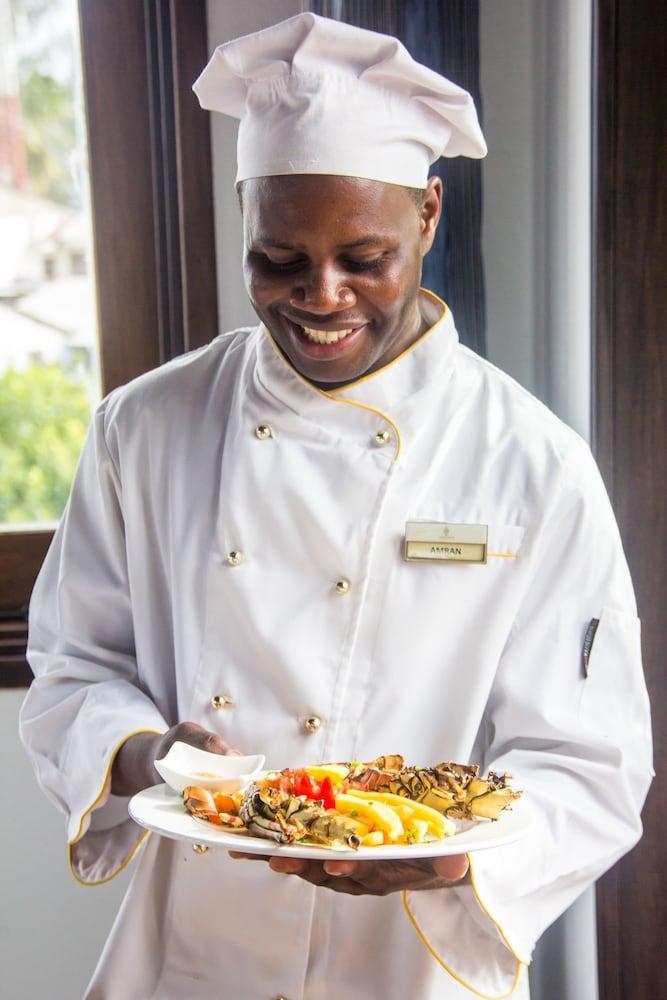 Kisiwa House Hotel