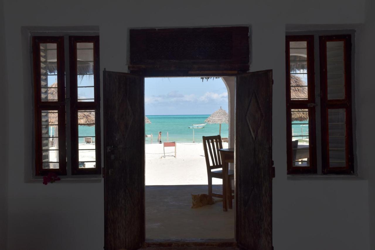 Paradise Beach - * Paje