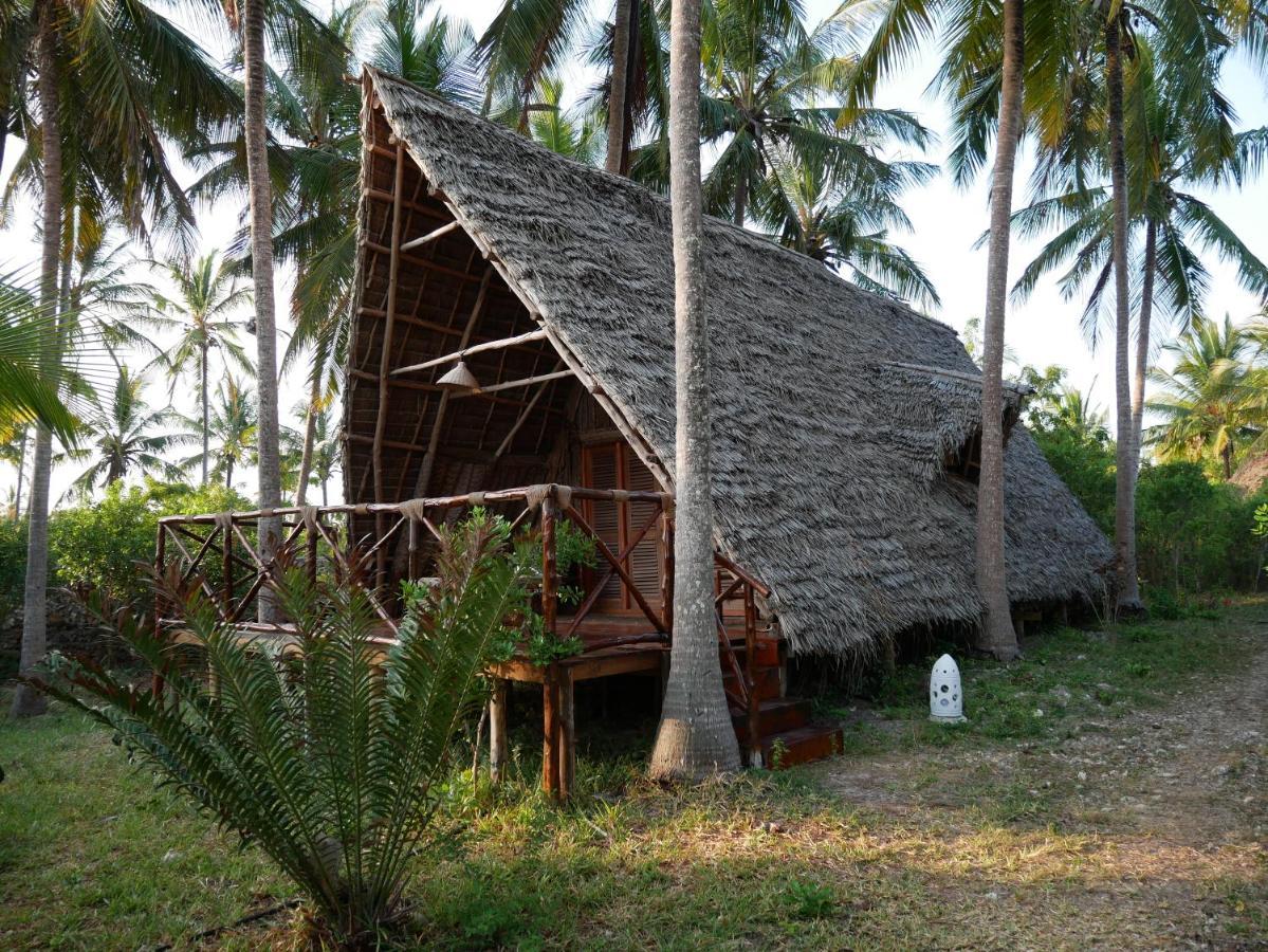 Coco Reef Hotel *