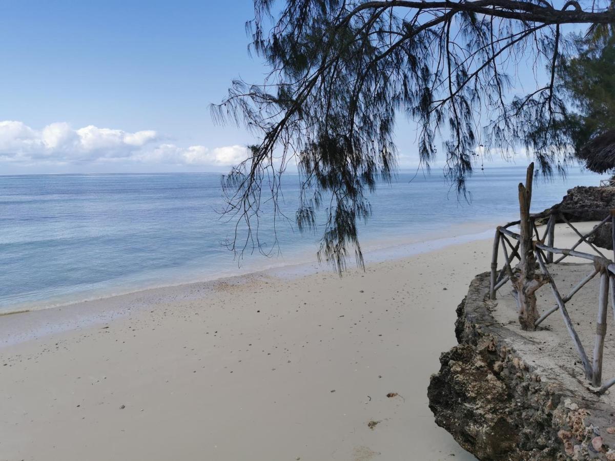 Coco Reef Hotel *