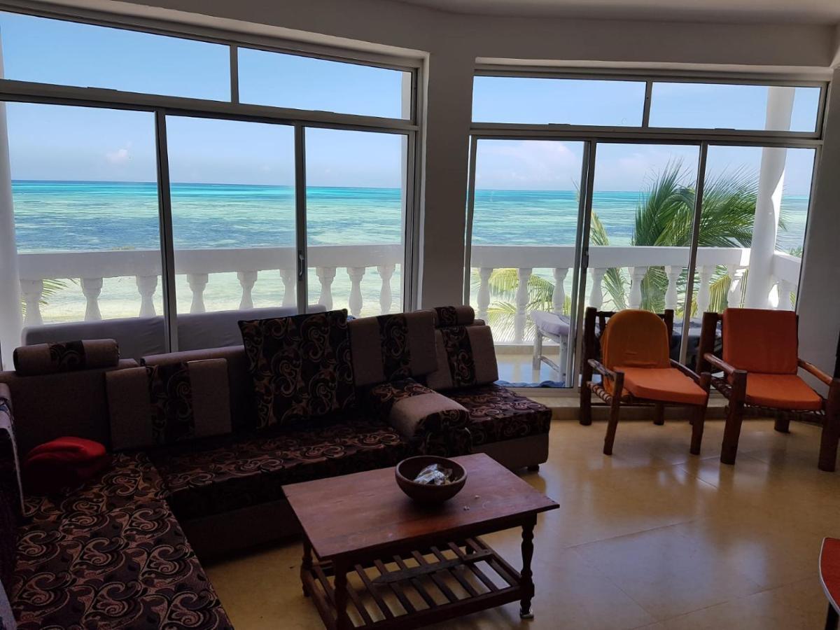 Mina Beachhouse Bed & Breakfast