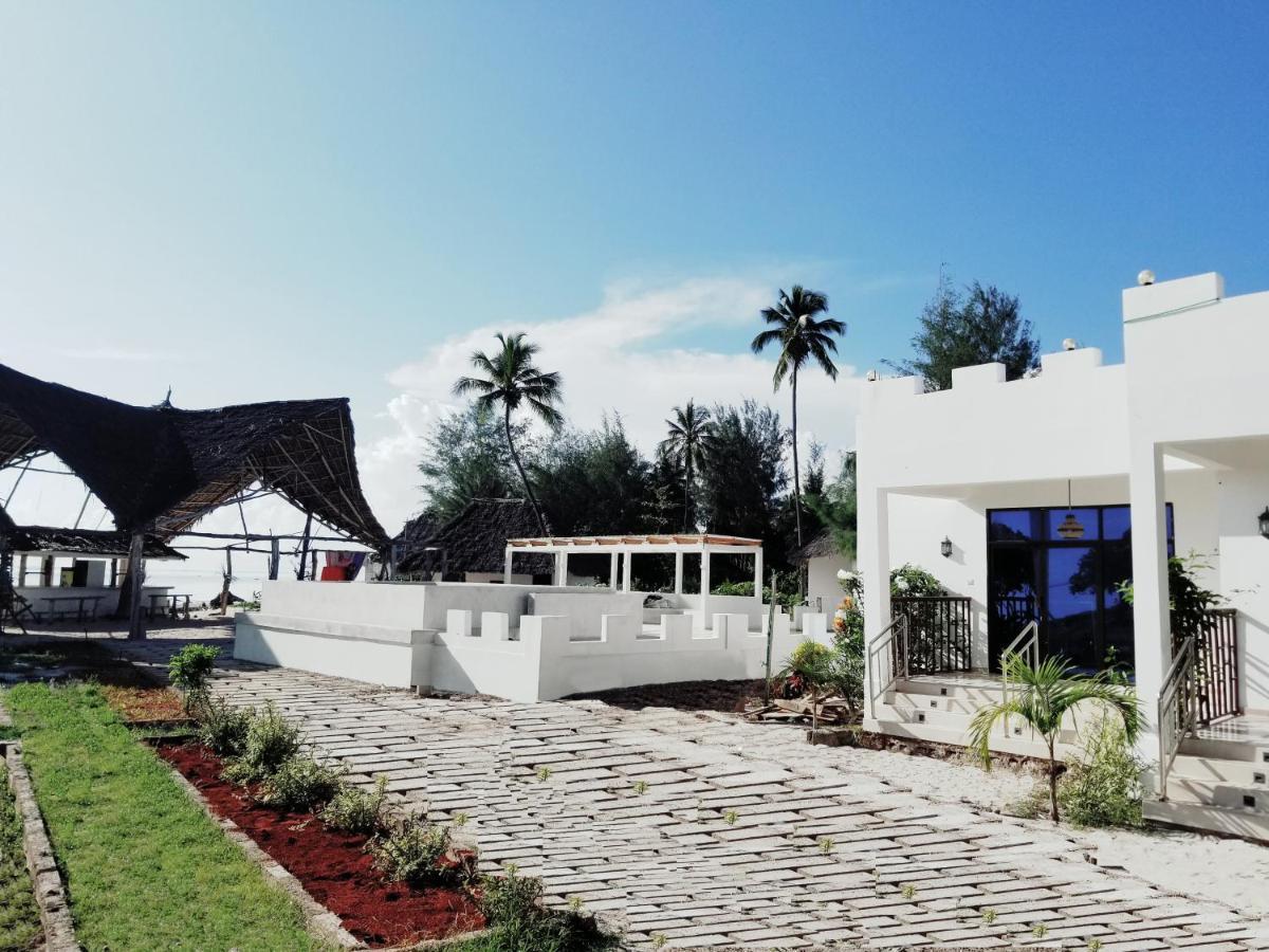 Jambo Beach Hotel *