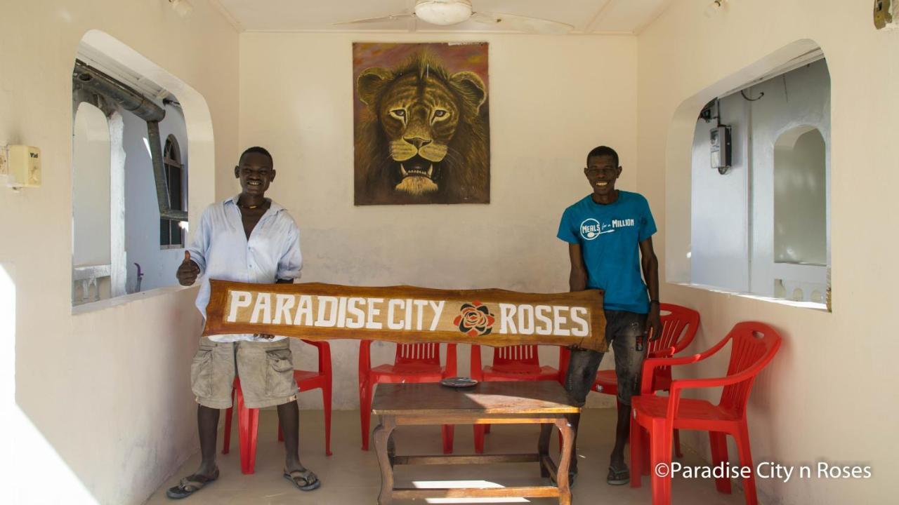 Paradise City N Roses * Nungwi