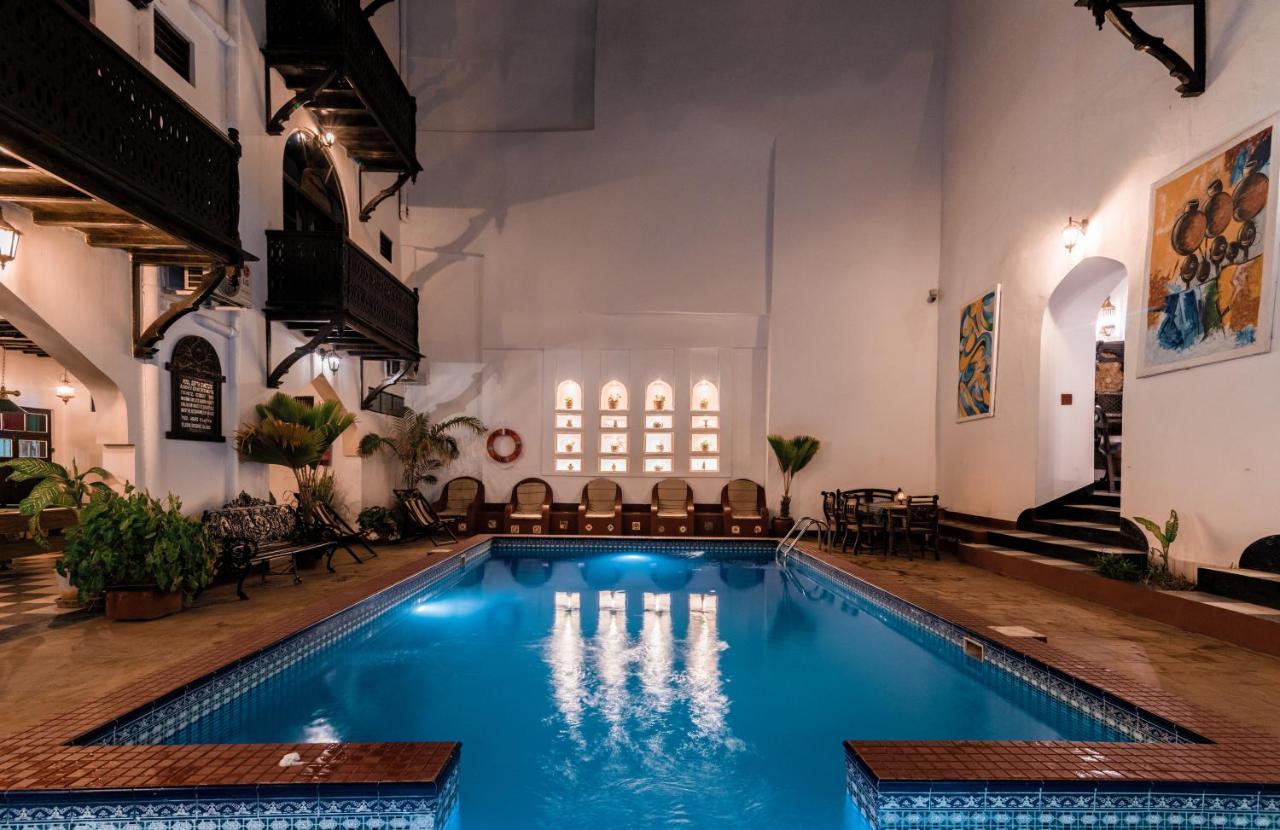 Hotel Dhow Palace 4*