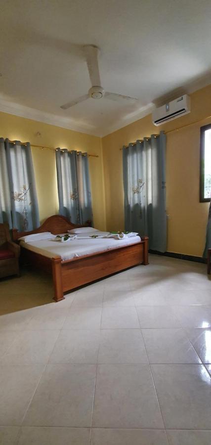 Utulivu House Bed & Breakfast