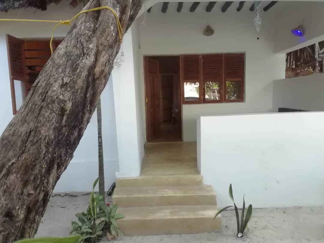 Sweet Apartment *