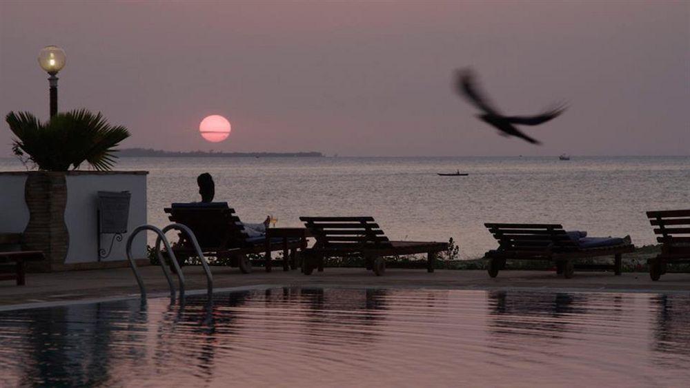 Mtoni Marine Hotel 5*