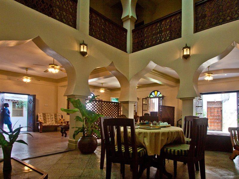 Asmini Palace Hotel 3*