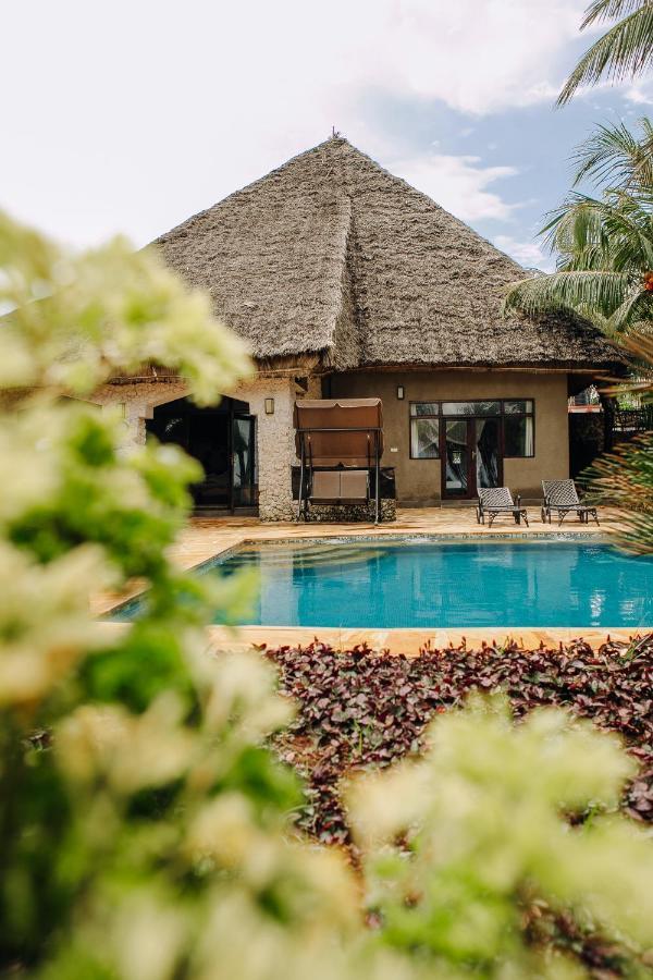 Tamani Villa *