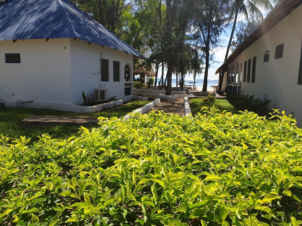 Nungwi Inn Beach Cottages 3*