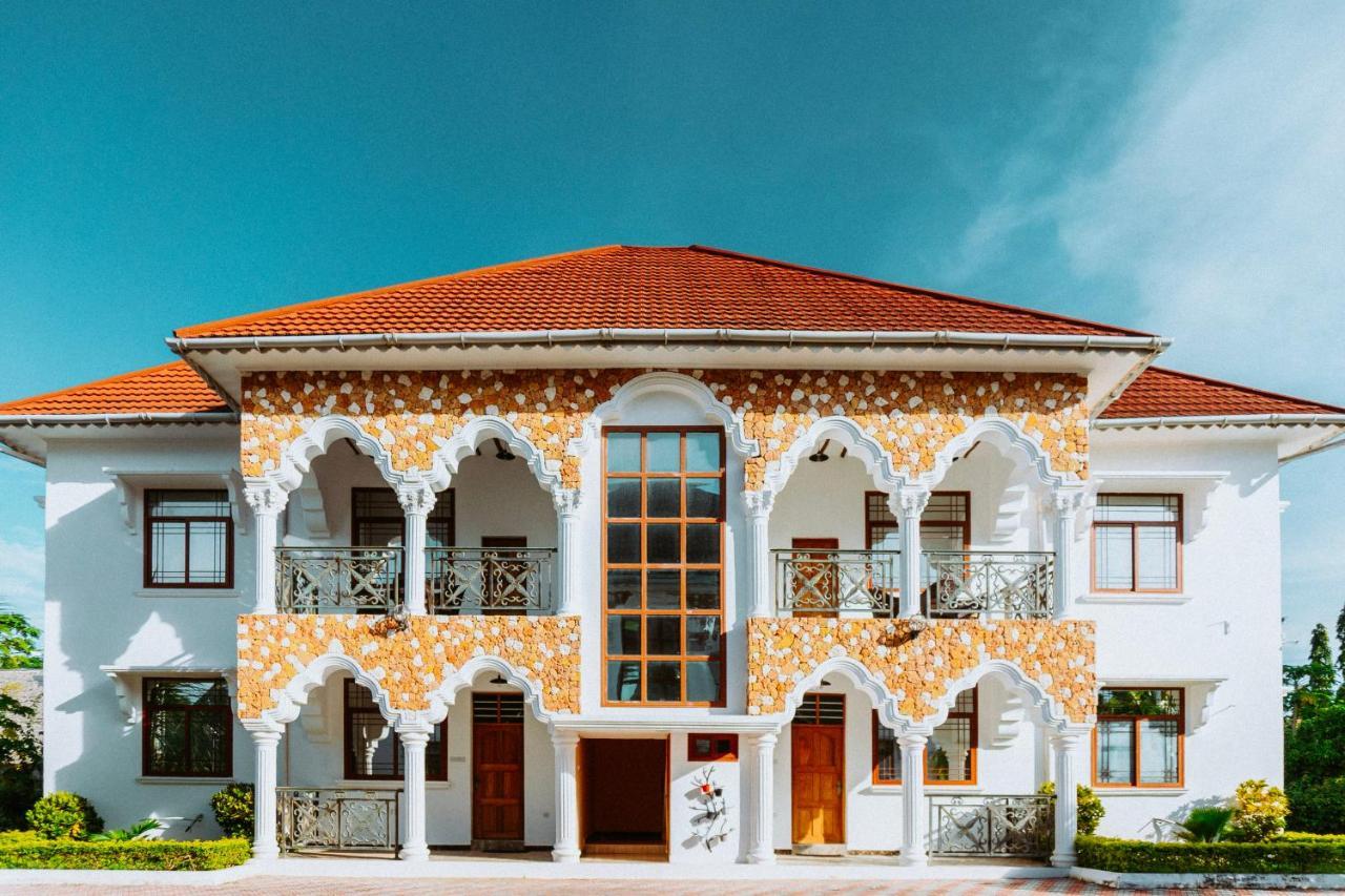 Sunny Palms Hotel 4*