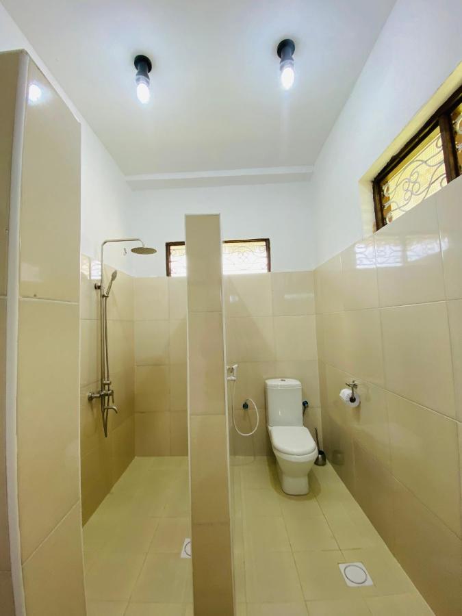 Bed & Breakfast Habibis Bottle House Nungwi