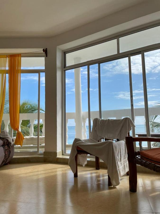 Bed & Breakfast Mina Beachhouse 2*