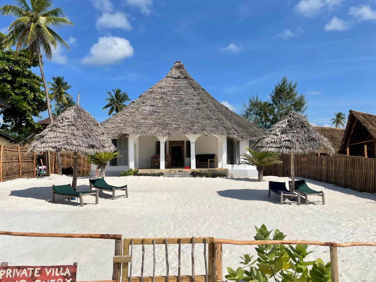 Paradise Beach - * Paje
