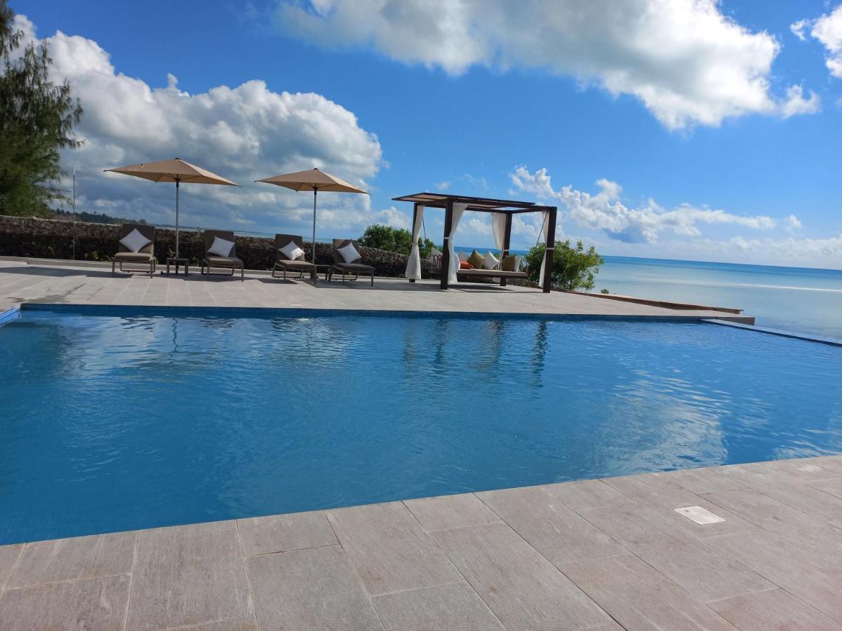 Hotel Bluu 4*