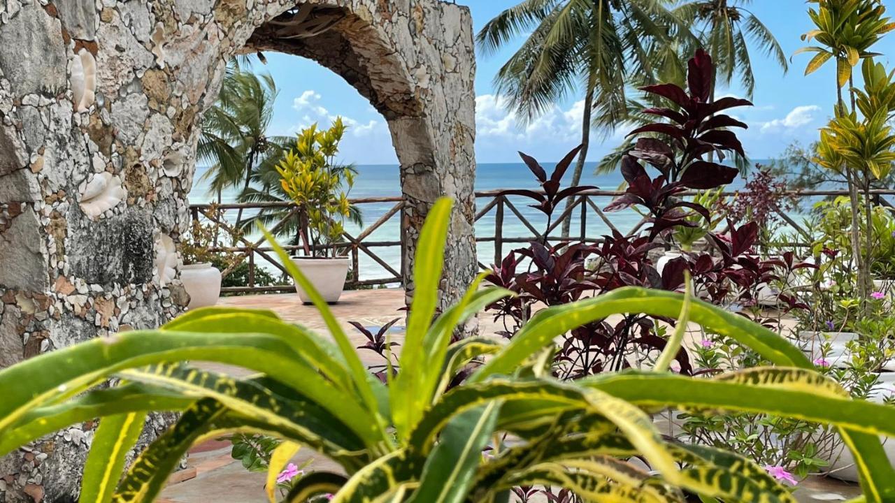Samaki Lodge & Spa Uroa