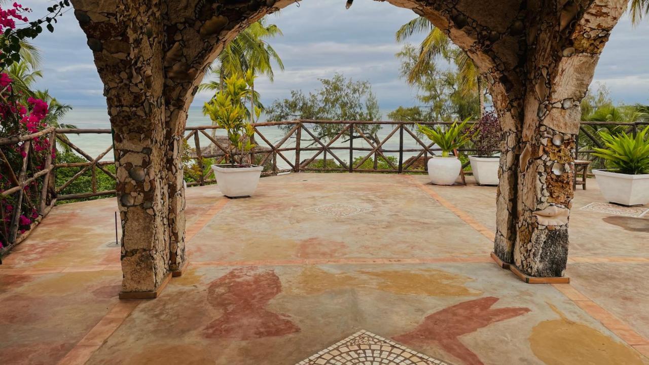Samaki Lodge & Spa Uroa