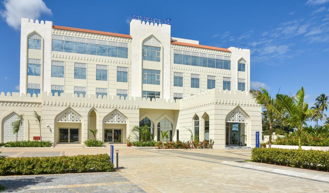 Golden Tulip Airport & 4*