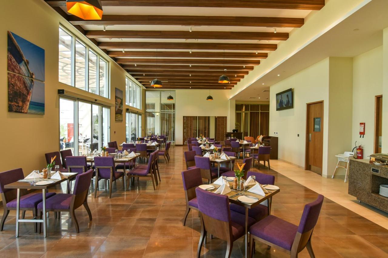 Hotel Golden Tulip Airport &