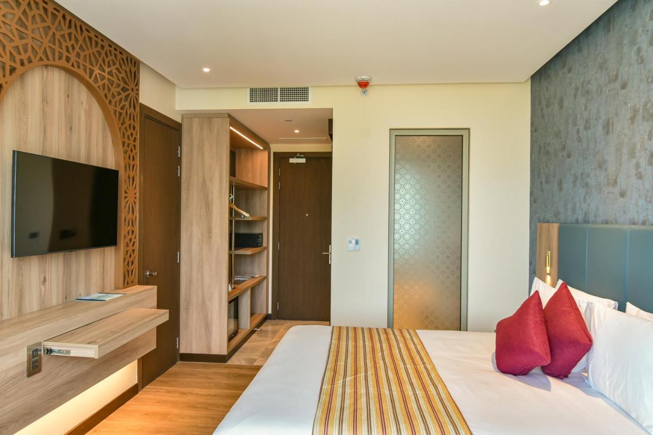 Golden Tulip Airport & Hotel