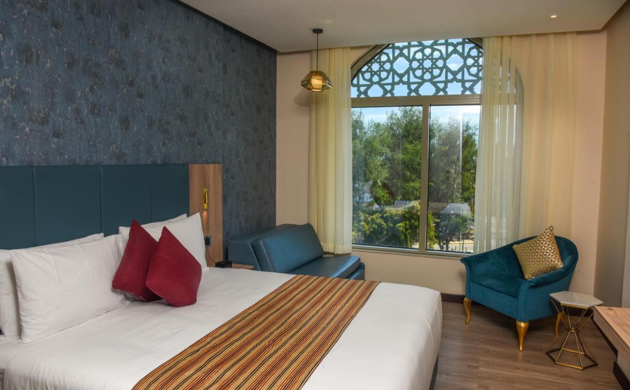 Golden Tulip Airport & 4* Zanzibar