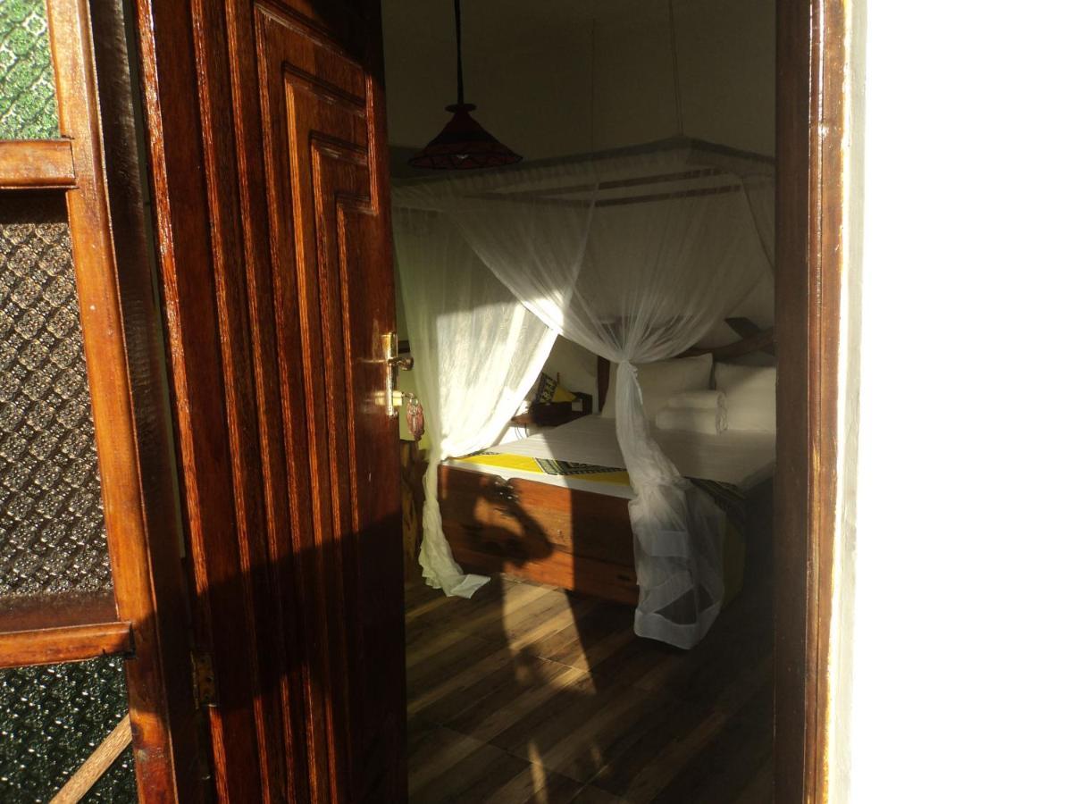 Kumi Bed & Breakfast Nungwi