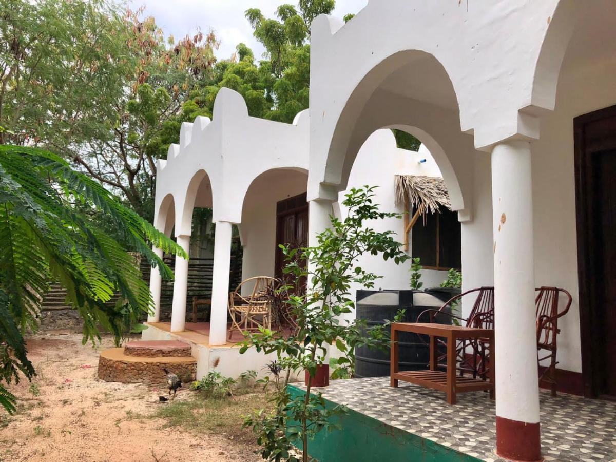 Magharibi House Homestay *