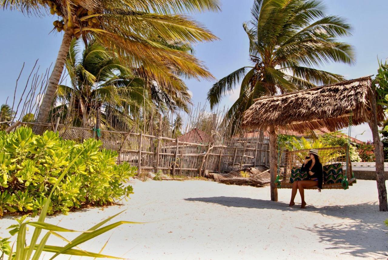 White Sands * Paje