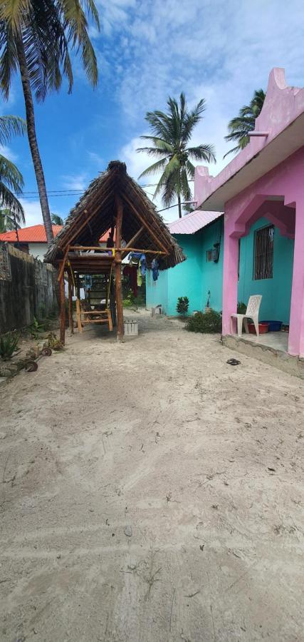 Utulivu House Bed & Breakfast