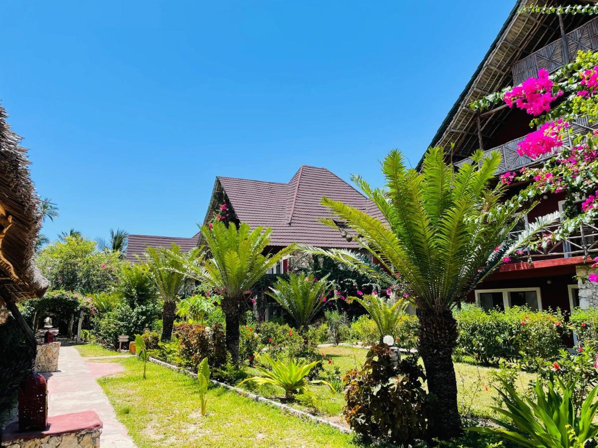 Palumboreef Resort 4*