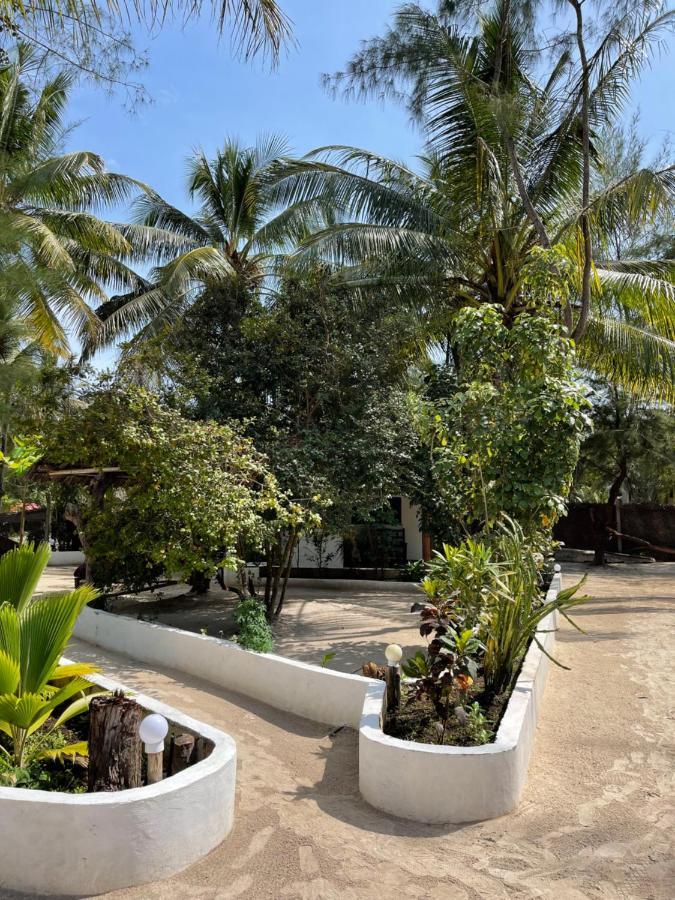 Milele Lodge *