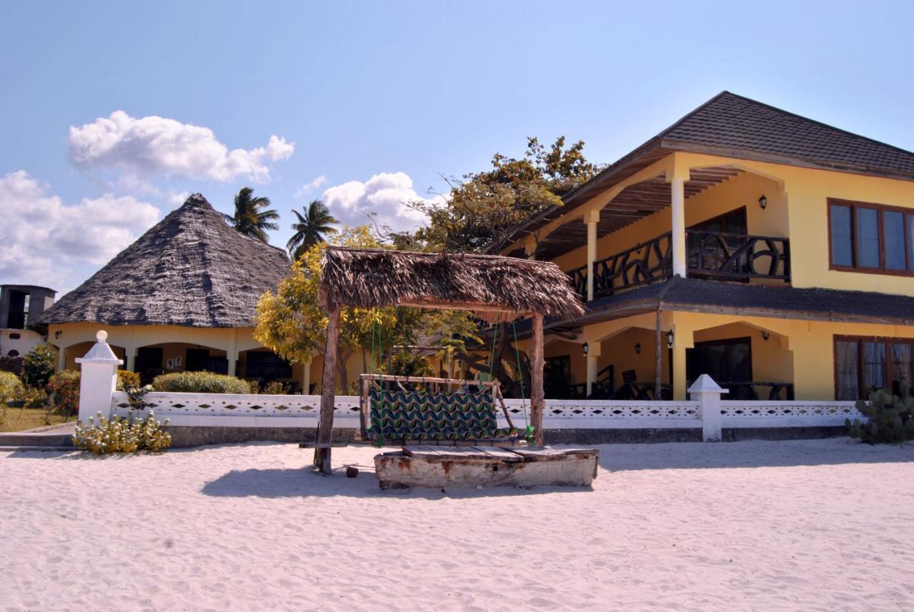White Sands Hotel *