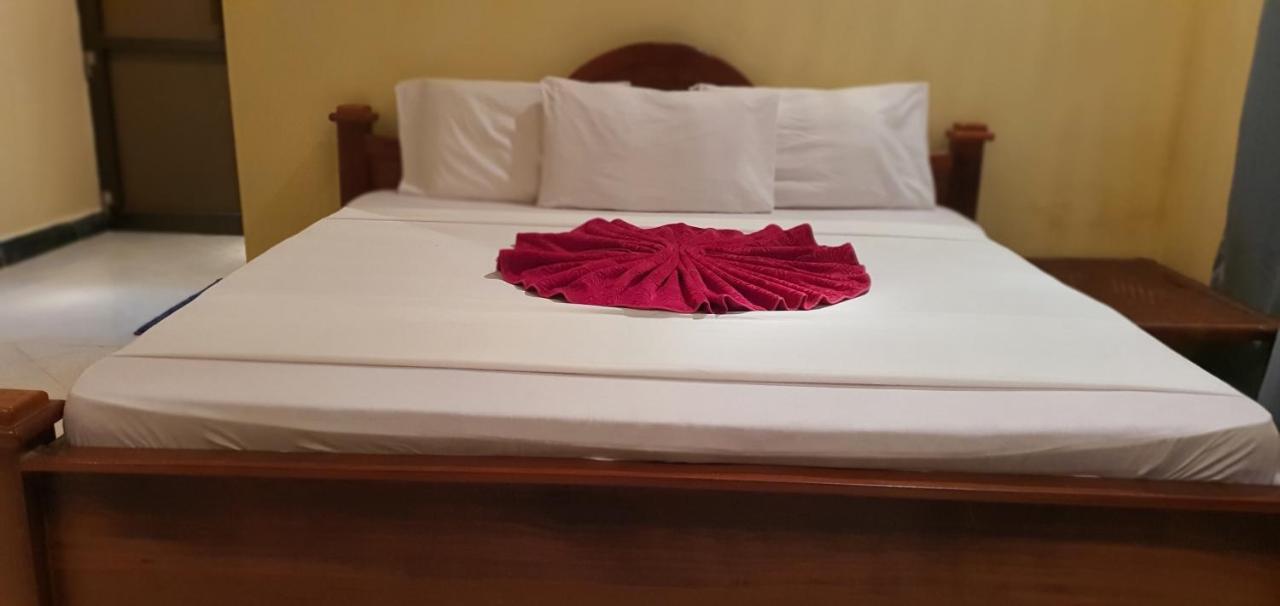 Utulivu House Bed & Breakfast