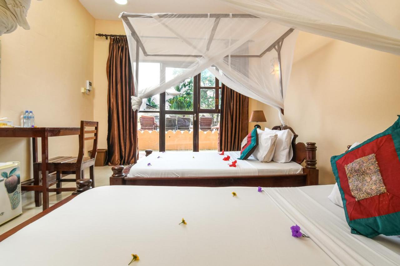 Amaan Hotel 3*