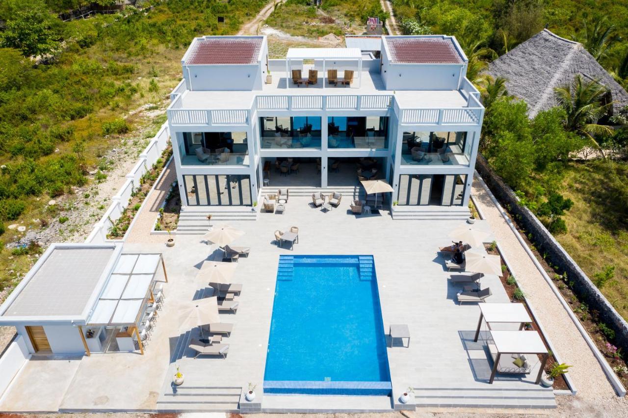 Bluu Hotel